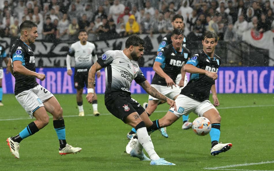 Yuri Alberto lamenta resultado, mas diz acreditar na classificação do Corinthians