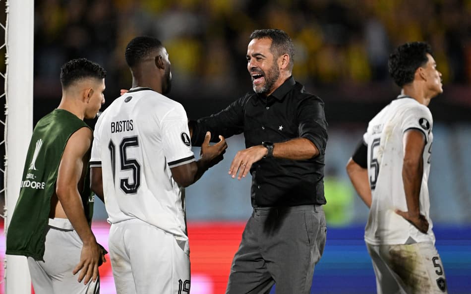 ANÁLISE: Botafogo sofre, amadurece e dá mais um passo rumo à Glória Eterna