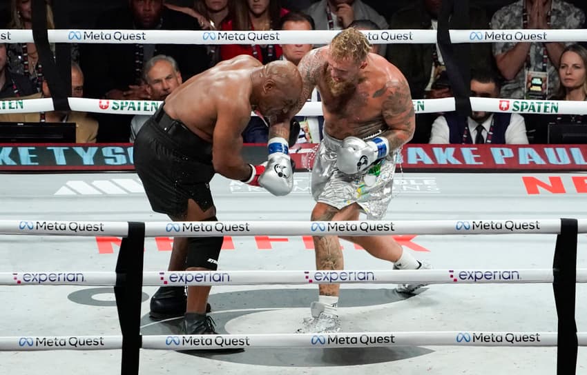 US-BOXING-TYSON-PAUL-HEAVYWEIGHT