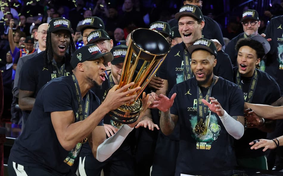 Antetokounmpo desequilibra, Bucks vencem Thunder e são campeões da Copa NBA