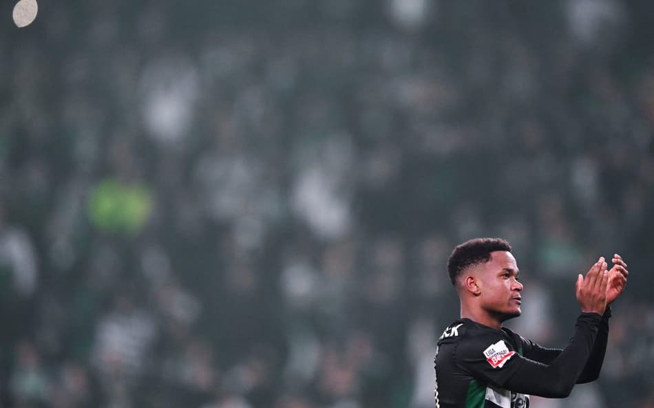 Sporting vence Benfica e assume a liderança do Campeonato Português