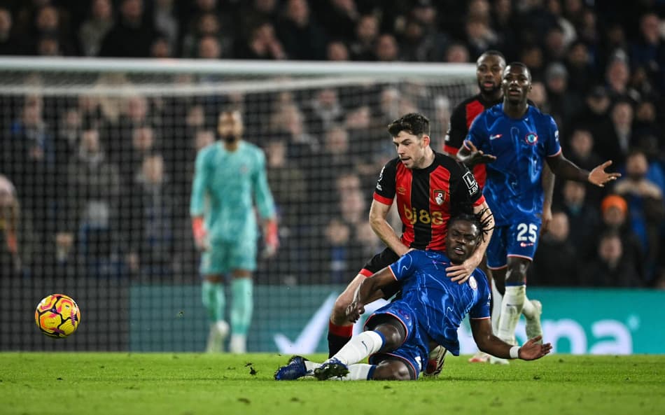 Chelsea arranca empate contra o Bournemouth, mas chega a cinco jogos sem vencer na Premier League