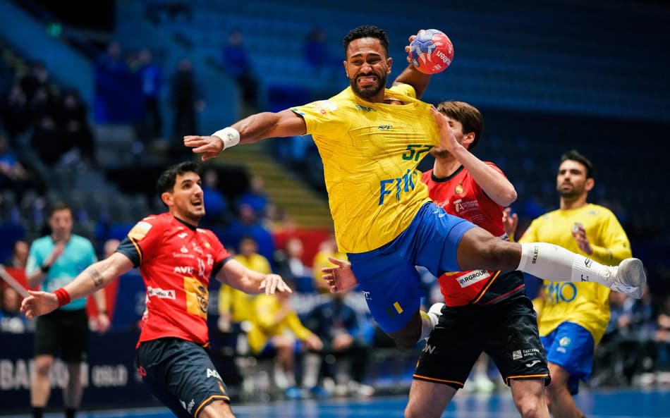 Brasil vence Espanha no Mundial de Handebol e encara a Dinamarca nas quartas