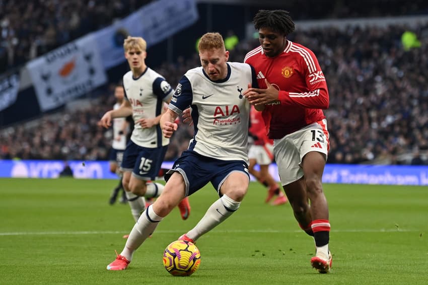 FBL-ENG-PR-TOTTENHAM-MAN UTD