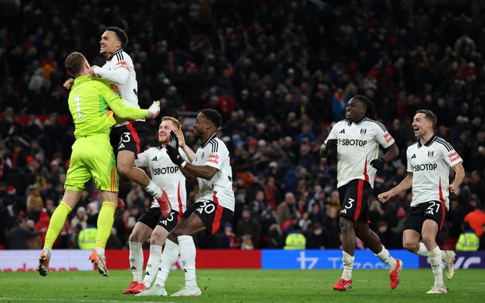 Fulham elimina o Manchester United nos pênaltis e avança na FA Cup
