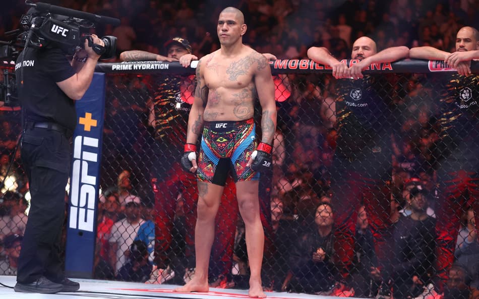 UFC: comentarista alega lesão e doença de Alex Poatan em luta contra Ankalaev