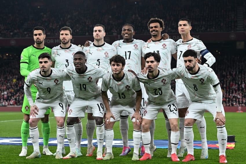 Cristiano Ronaldo e a seleção de Portugal recebem a Dinamarca precisando de uma vitória (Foto: Jonathan NACKSTRAND/AFP)
