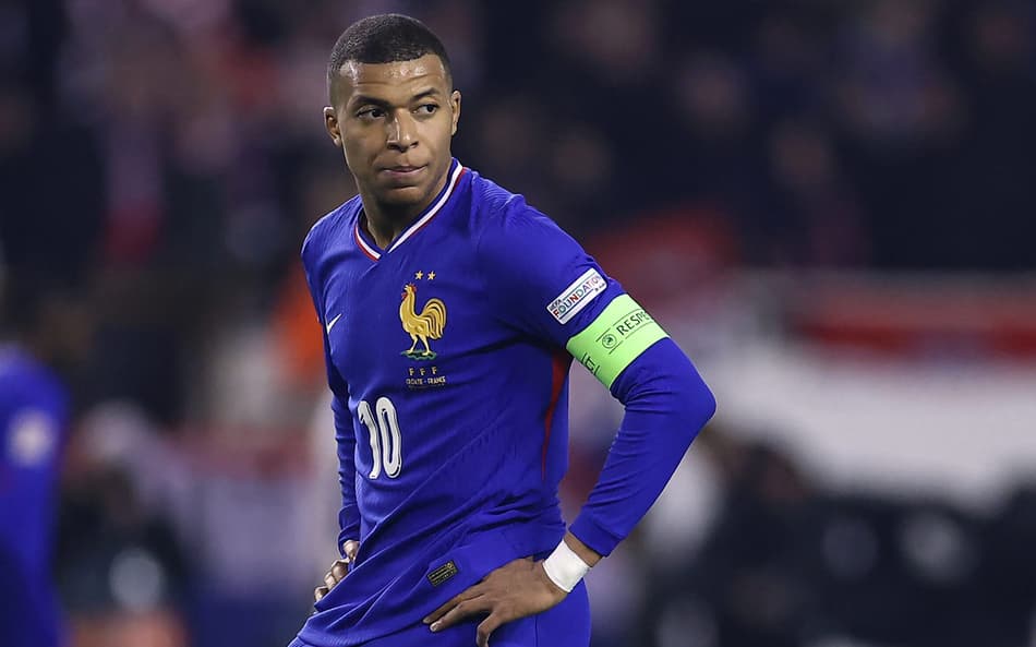 Mbappé não marca pela França há quase um ano e busca virada contra velho adversário