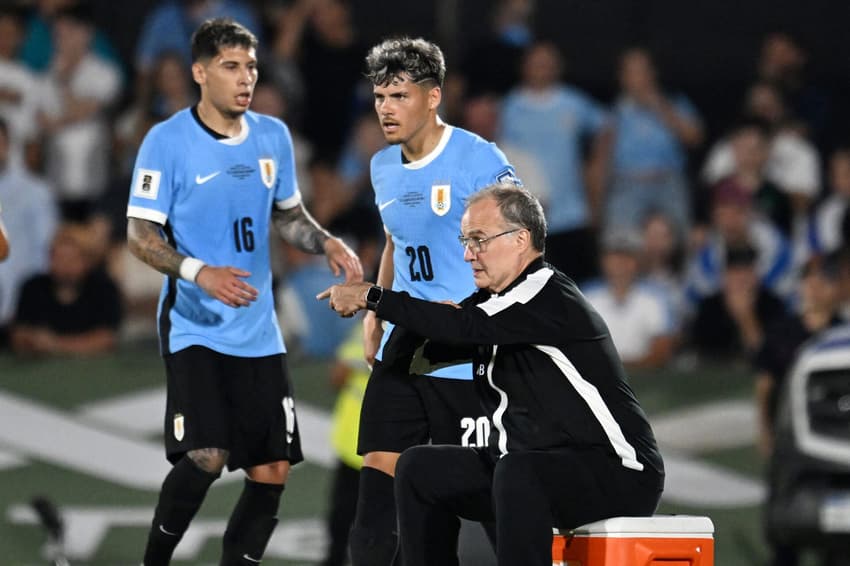 Jogos de hoje: Bolívia e Uruguai se enfrentam pelas Eliminatórias Sul-Americanas para a Copa do Mundo (Foto: Eitan ABRAMOVICH / AFP)
