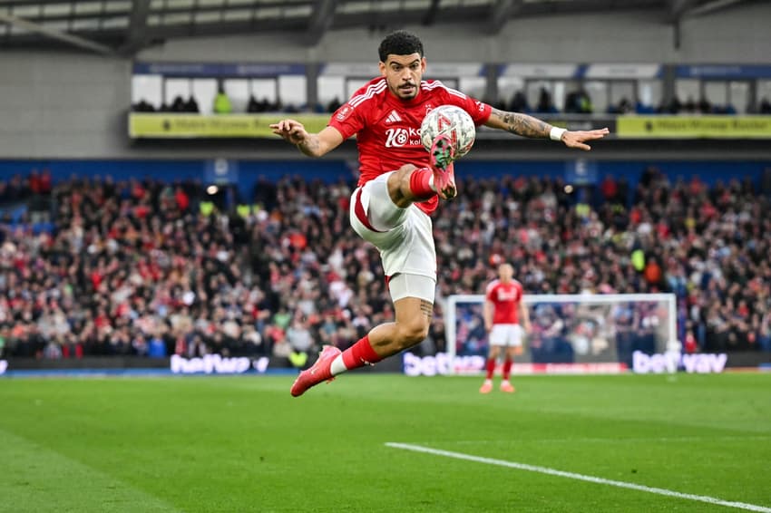 Morgan Gibbs-White, destaque do Nottingham Forest, é um dos favoritos do Manchester City para substituir Kevin De Bruyne (Foto: Glyn KIRK/AFP)