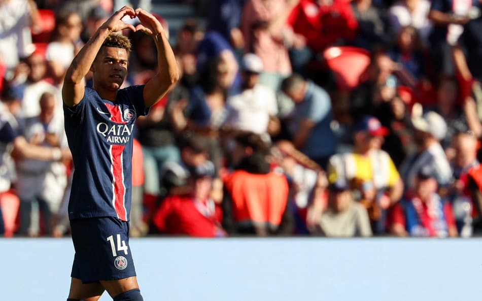 Invicto, PSG garante título do Campeonato Francês com seis rodadas de antecedência