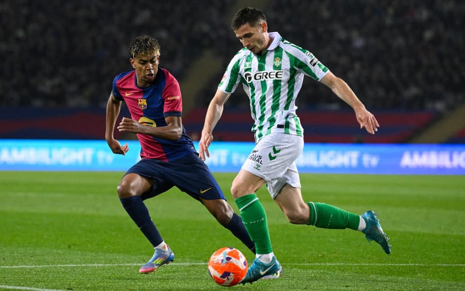 Barcelona empata com Betis e perde chance de abrir vantagem na tabela