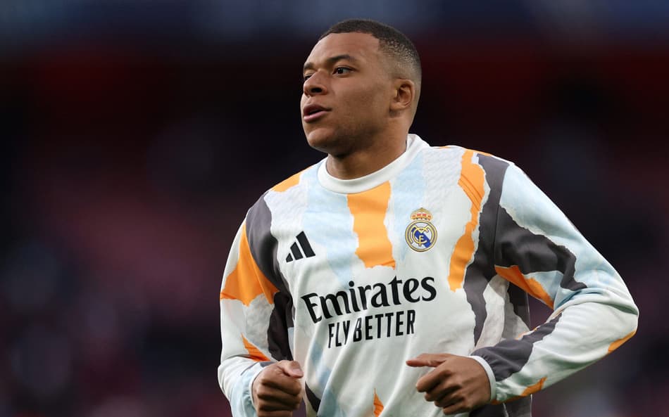 Escalações de Barcelona x Real Madrid: Ancelotti toma decisão sobre Mbappé