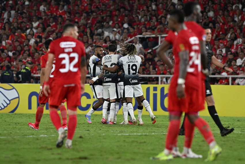 FBL-SUDAMERICANA-AMERICA-CORINTHIANS