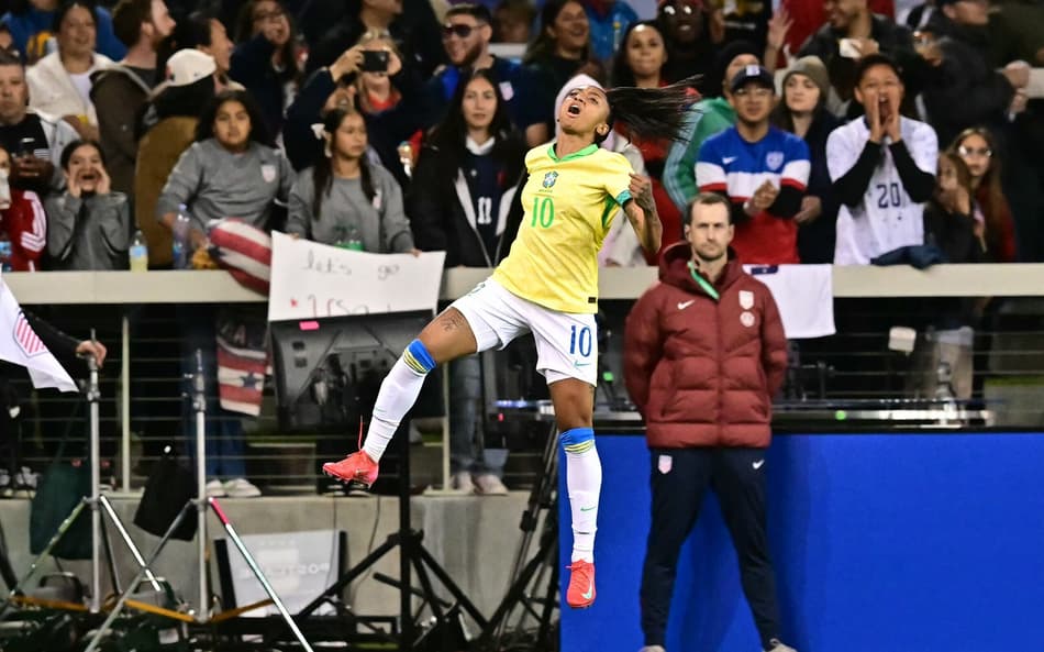 AFP__20250409__39LX7RA__v1__HighRes__UnitedStatesVBrazilWomenInternationalSoccerFrie-scaled-aspect-ratio-512-320