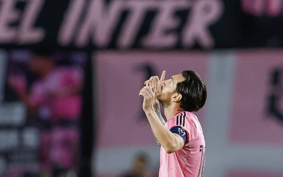 Com dois gols de Messi, Inter Miami vence o Los Angeles e se classifica na Concacaf