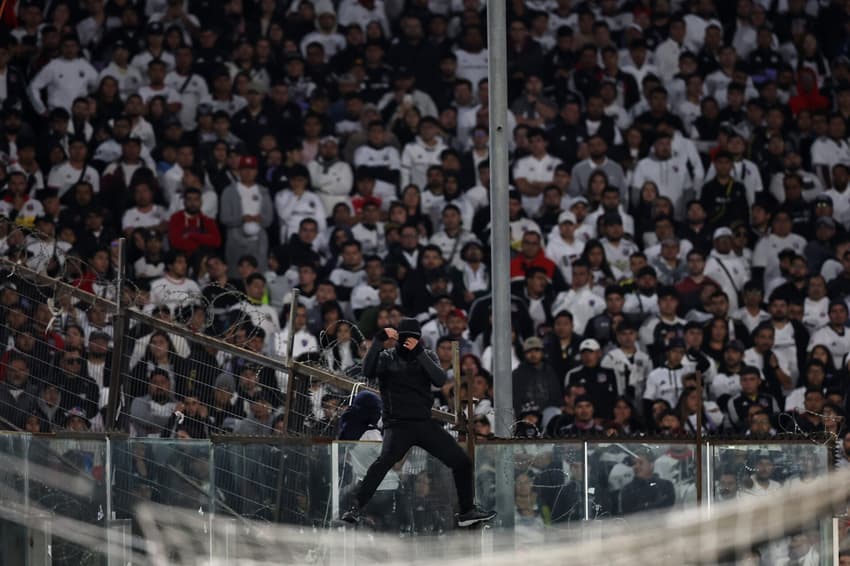 FBL-LIBERTADORES-COLOCOLO-FORTALEZA-FANS