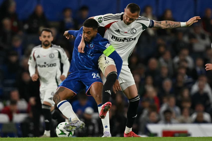 FBL-EUR-C4-CHELSEA-LEGIA