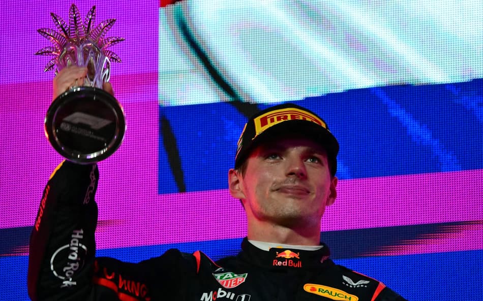 Verstappen se diz ‘positivamente surpreso’ com carro ‘mais agradável e promissor’