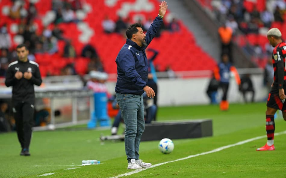 Técnico da LDU valoriza empate com o Flamengo: ‘Grande equipe’