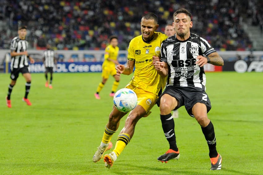FBL-LIBERTADORES-CCORDOBA-TACHIRA