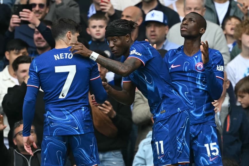 FBL-ENG-PR-CHELSEA-EVERTON