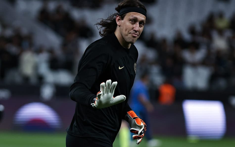 Cássio figura em lista de maiores doadores da vaquinha do Corinthians