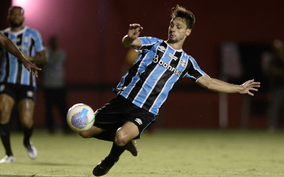 Ex-Flamengo, São Paulo e Grêmio, Rodrigo Caio tem negociação com clube brasileiro