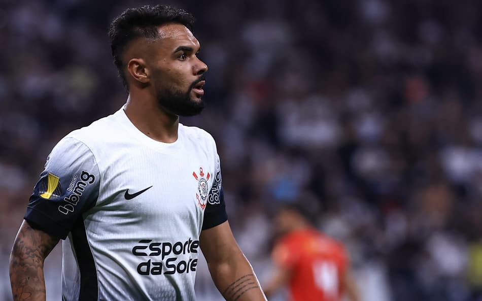 Raniele opina sobre possível contratação de Dorival Júnior pelo Corinthians