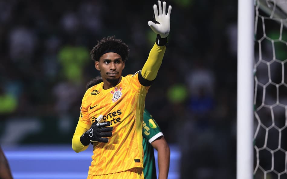 Corinthians atualiza situação médica do goleiro Hugo Souza