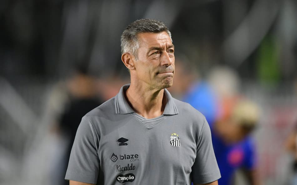 Caixinha analisa o desempenho do Santos após empate com o Bahia