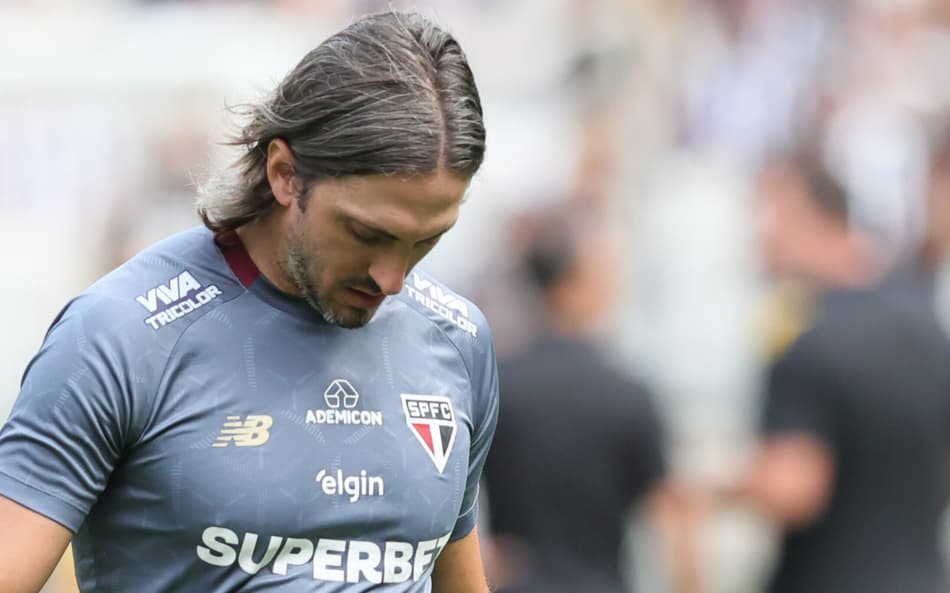 Expulsão de Zubeldía em Atlético x São Paulo tem motivo curioso na súmula