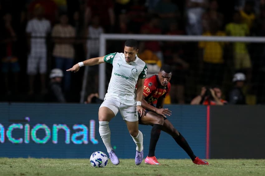 Vitor Roque Palmeiras