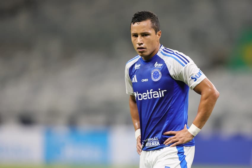 Marlon disputou 100 jogos pelo Cruzeiro. (Foto: Gilson Lobo/AGIF)