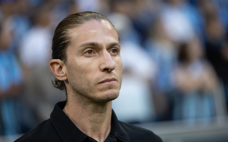 Filipe Luís enaltece postura dos jogadores do Flamengo em vitória contra o Grêmio