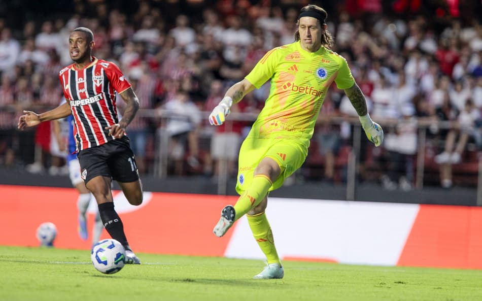 Cartões amarelos já preocupam no Cruzeiro