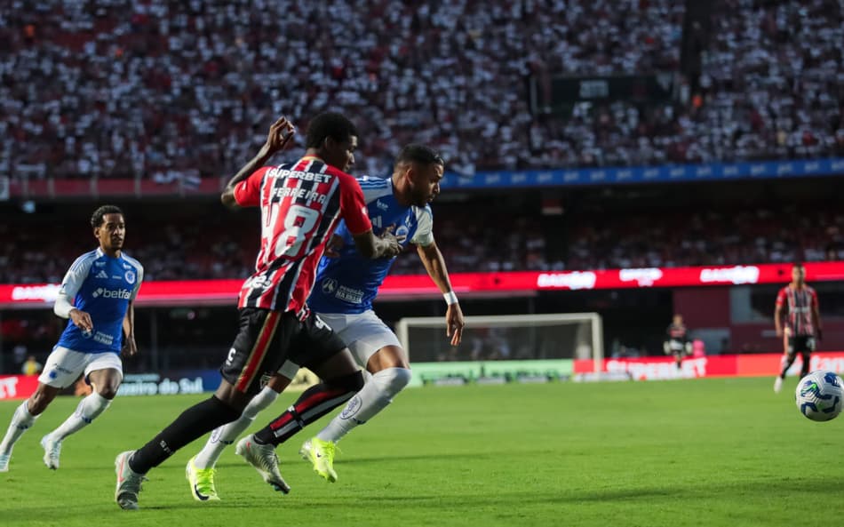 Cruzeiro ainda busca primeira vitória fora de BH em 2025