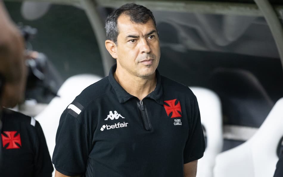 Carille se irrita com postura do Vasco em derrota: ‘Muito ruim’