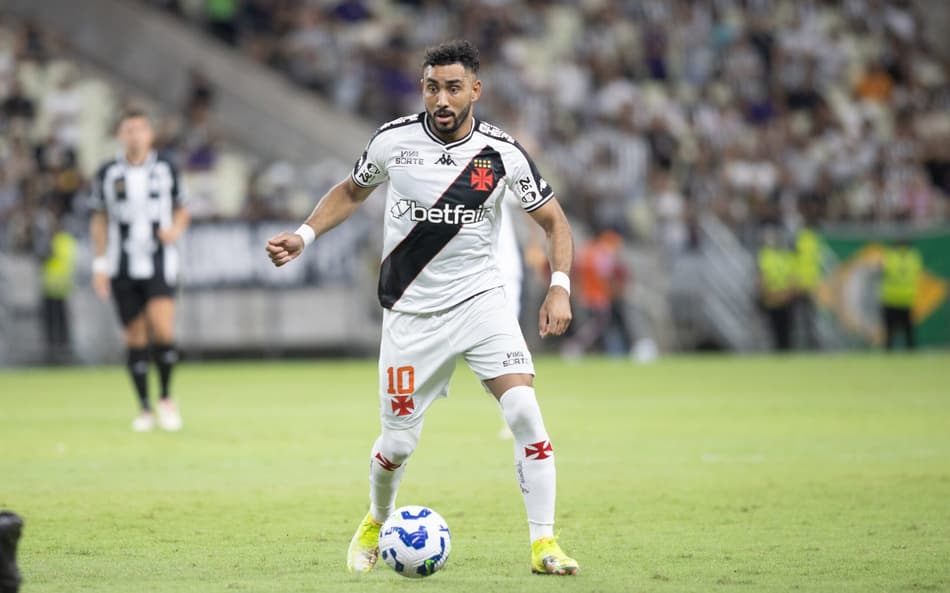 Vasco terá desfalque de Payet no clássico contra Flamengo