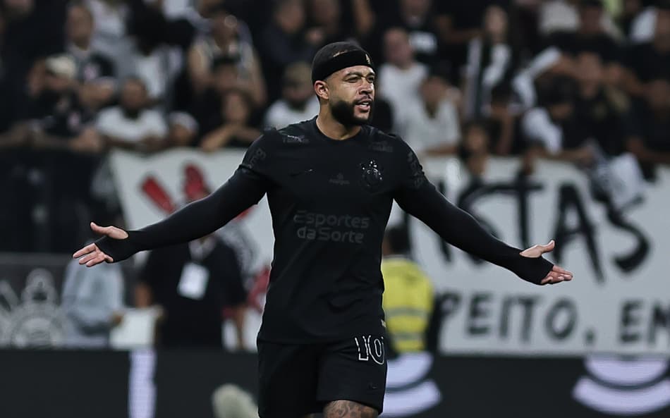Memphis mostra incômodo e faz cobrança generalizada após derrota do Corinthians