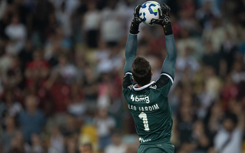 Saiba detalhes da proposta do Vasco para o goleiro Léo Jardim