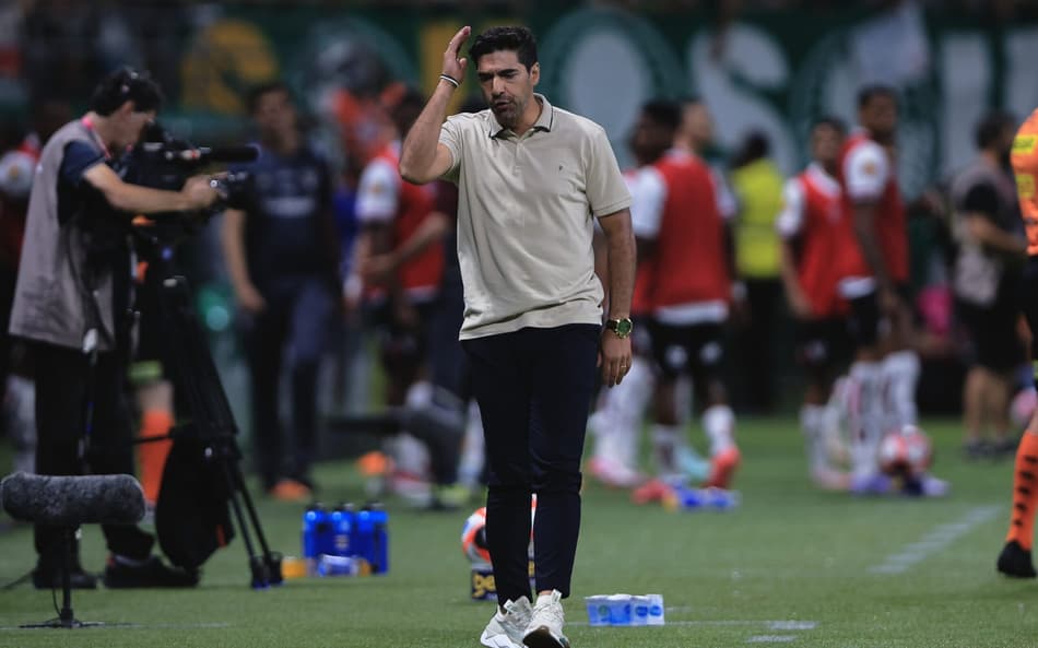 Abel Ferreira é duro sobre derrota do Palmeiras em final e ‘abandona’ coletiva