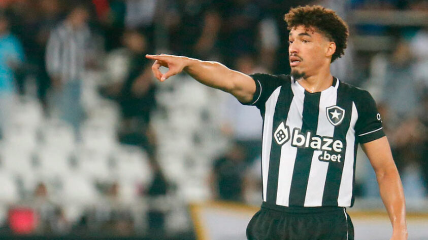 Adryelson venceu por 12 a 8 Adryelson venceu por 12 a 8