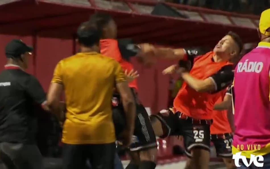 Semifinal do Baiano é marcada por expulsão inusitada no Atlético de Alagoinhas