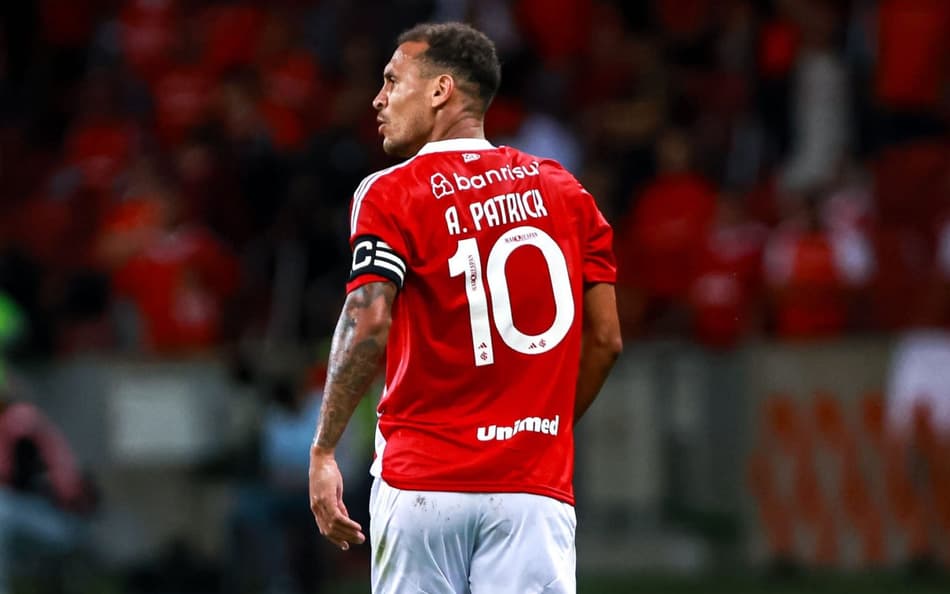 Hat-trick de Alan Patrick impressiona jornalistas: ‘Melhor camisa 10 do Brasil’
