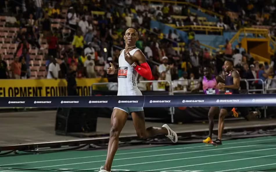 Alison dos Santos, o ‘Piu’, conquista primeira prova no Grand Slam Track 2025