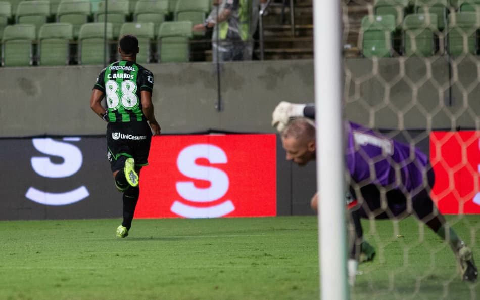 Coritiba, América-MG e CRB vencem suas estreias na Série B do Brasileirão