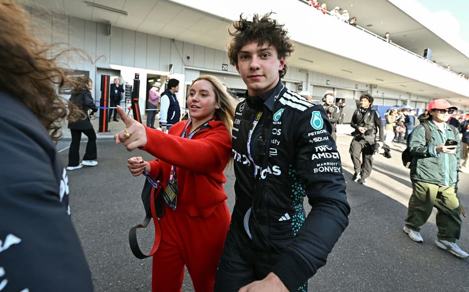 Jovem da Mercedes se torna piloto mais novo a liderar corrida na Fórmula 1