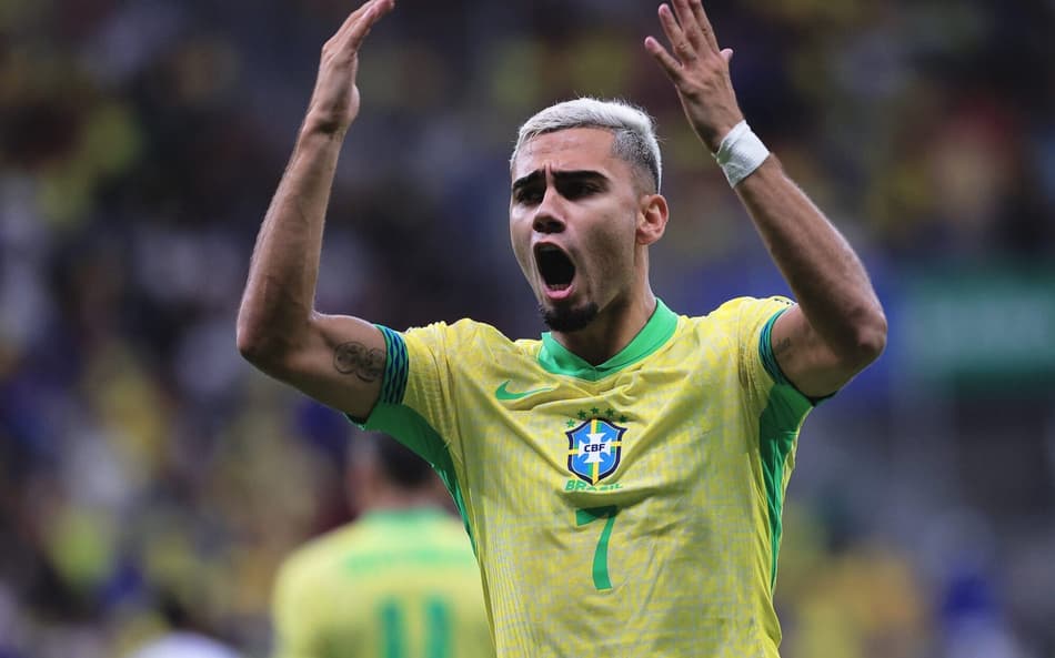 Técnico do Fulham abre o jogo sobre proposta do Palmeiras por Andreas Pereira