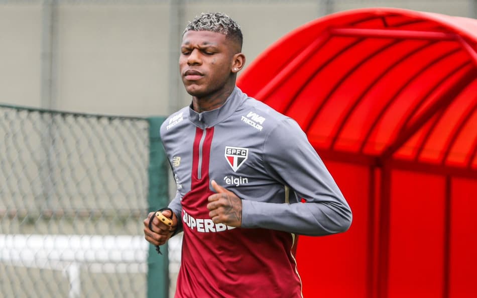 São Paulo se reapresenta e Arboleda avança em recuperação
